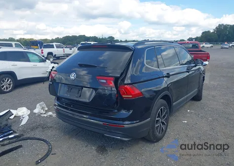 2021 Volkswagen Tiguan 2.0T Se/2.0T Se R-Line Black/2.0T Sel z USA, uszkodzony, nr VIN 3VV2B7AX1MM030765